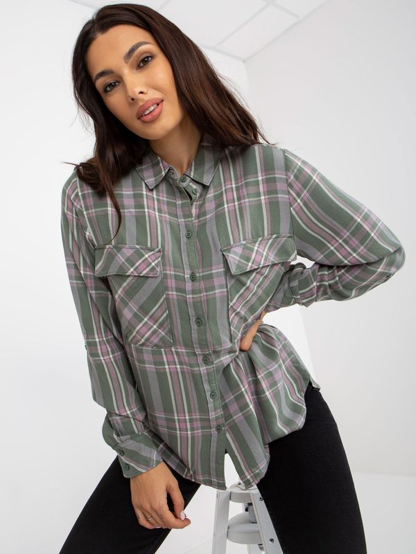 Fashionhunters Women's khaki checkered shirt with pockets