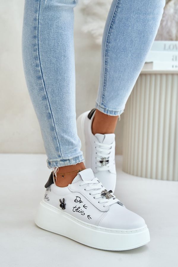 VINCEZA Women's Leather Platform Sneakers With Badges And Vinceza Inscription White