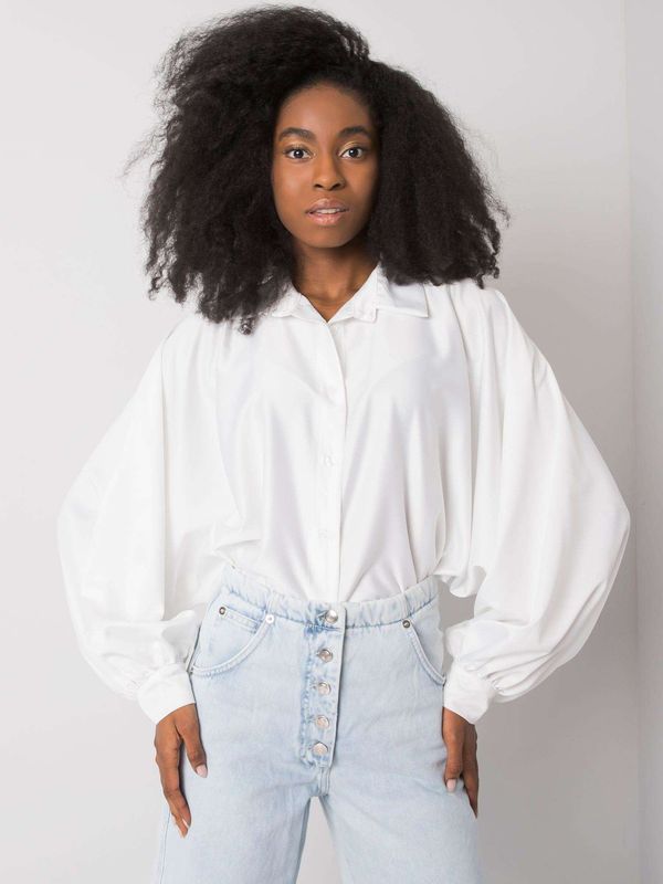 Fashionhunters Women's shirt blouse with loose sleeves - white