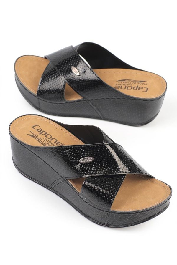 Capone Outfitters Women's sliders Capone Outfitters