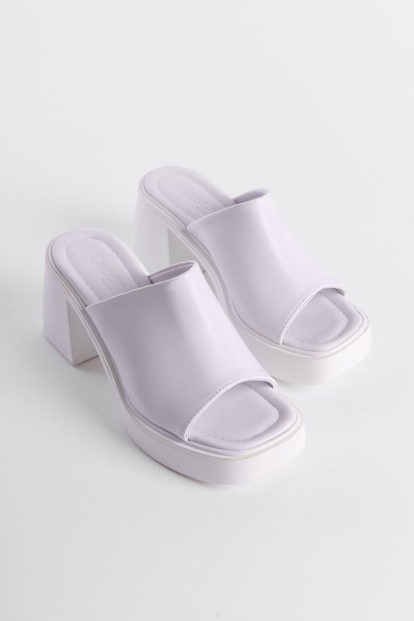 Capone Outfitters Women's sliders Capone Outfitters