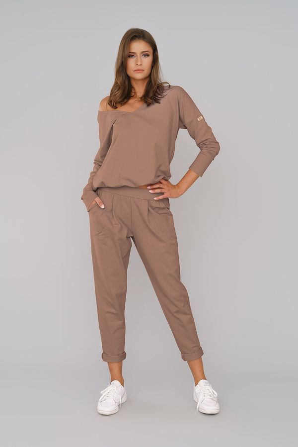 Italian Fashion Women's tracksuit Karina with long sleeves, long pants - camel