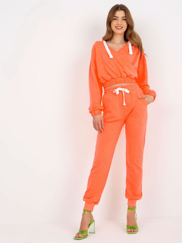 Fashionhunters Women's Tracksuit with Short Sweatshirt - Orange