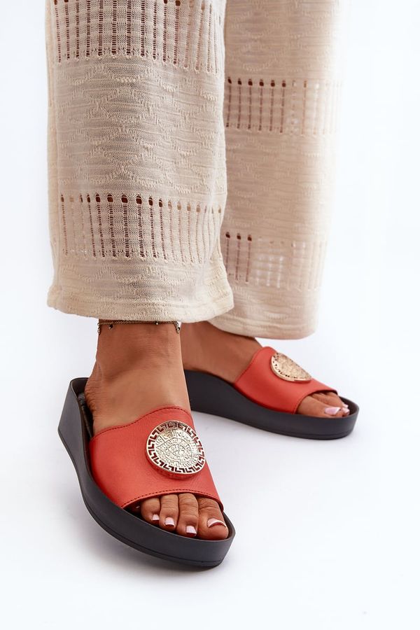 Kesi Zazoo women's leather wedge slippers with gold details, orange