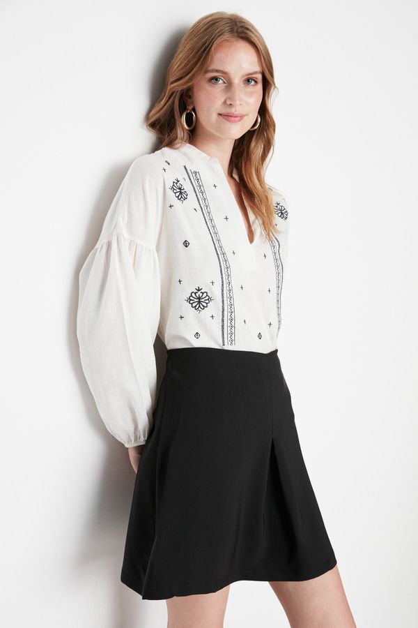 Trendyol Ženska bluza Trendyol Embroidered