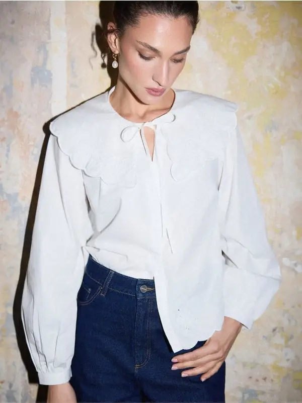 Mohito Mohito - Bluza s dekorativnim okovratnikom