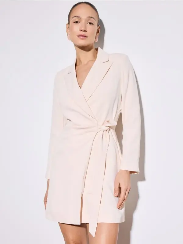 Mohito Mohito - Elegantna mini haljina