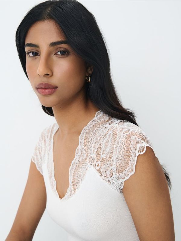 Mohito Mohito - Lagana bluza s čipkom