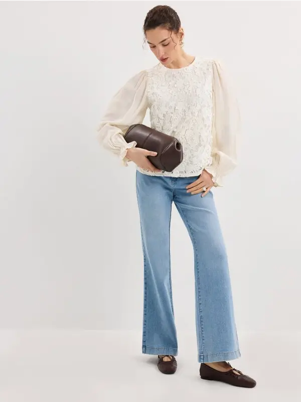 Mohito Mohito - Lagana bluza s čipkom