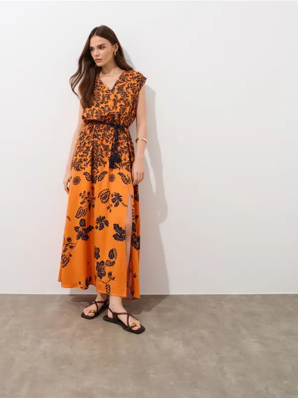 Mohito Mohito - Midi haljina od viskoze