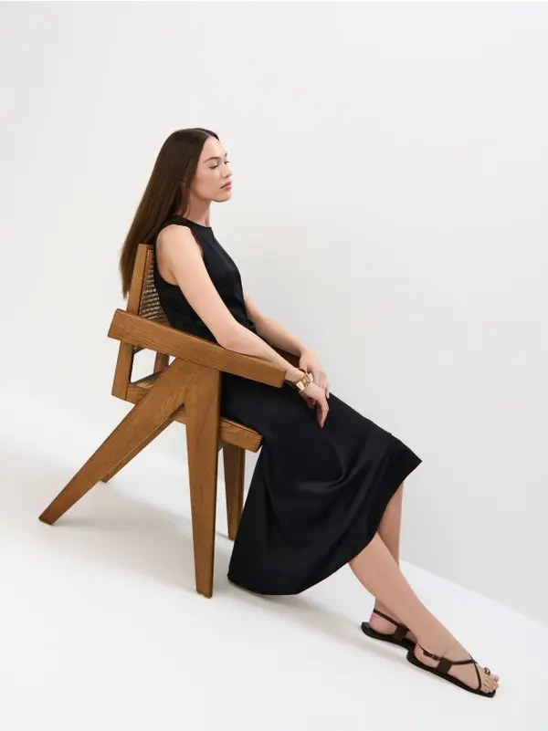 Mohito Mohito - Midi haljina od viskoze