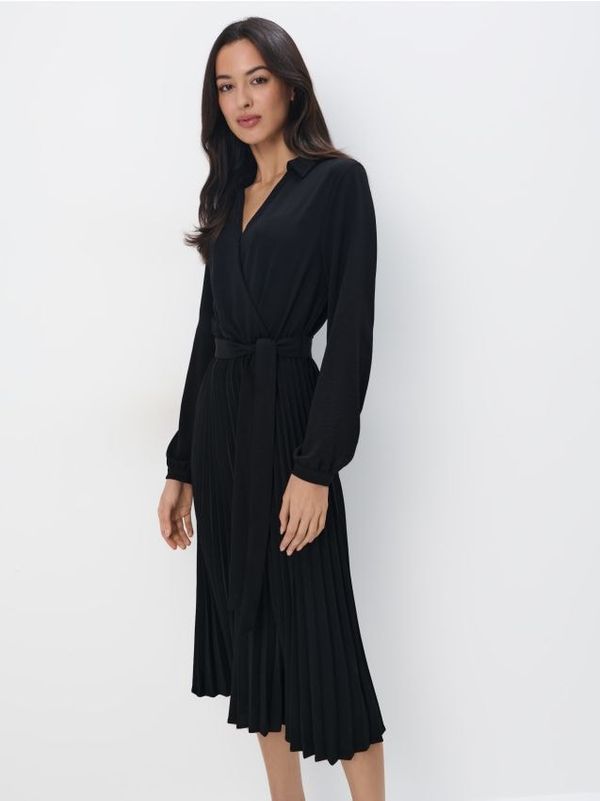 Mohito Mohito - Midi haljina sa izrezom na preklop