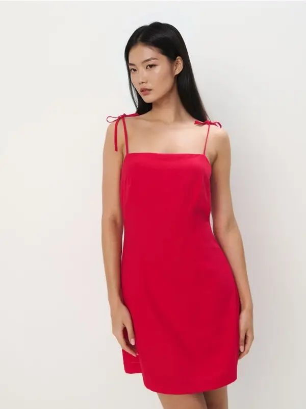 Mohito Mohito - Mini haljina sa naramenicama