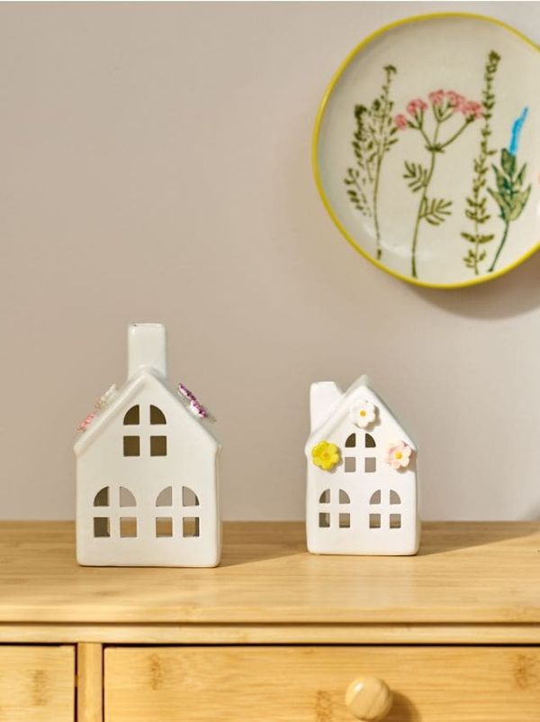 Sinsay Sinsay - Svećnjak u obliku kuće - belo